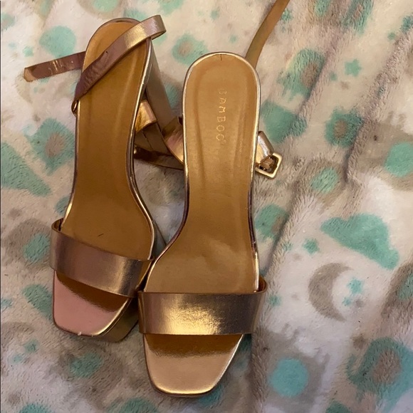 Shoes - Picture 2 of 3